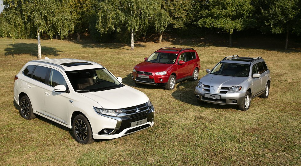 Mitsubishi Outlander празднует 15-летие Mitsubishi Outlander празднует 15-летие