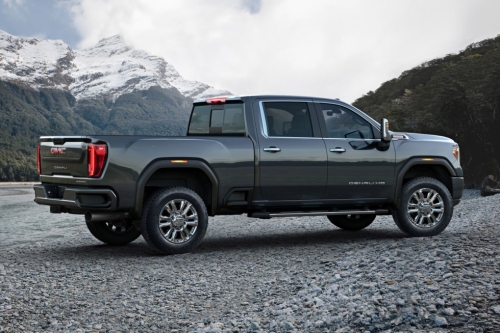 Новый GMC Sierra HD: 15 камер и «прозрачный» прицеп