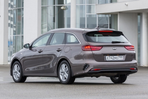 Новый Kia Ceed SW: объявлены рублёвые цены