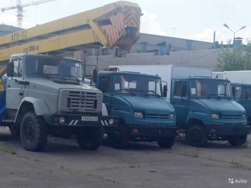 Нераспроданные «Бычки» ржавеют на ЗИЛе