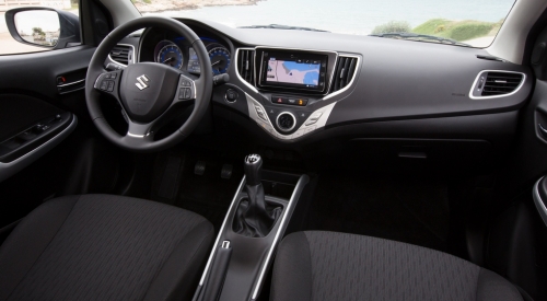 Первый рестайлинг так и не добравшегося до РФ Suzuki Baleno: другой декор и прежние моторы Первый рестайлинг так и не добравшегося до РФ Suzuki Baleno: другой декор и прежние моторы