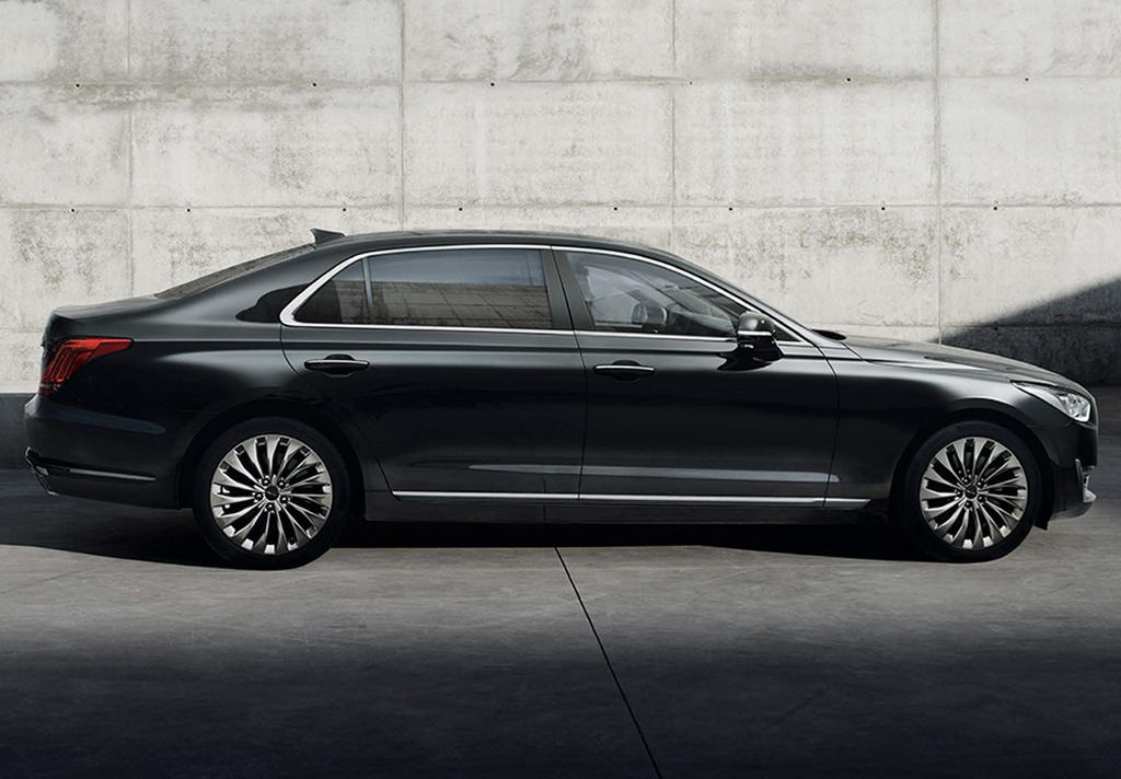 Премиальный Hyundai Genesis G90 2016 (фото, цена)
