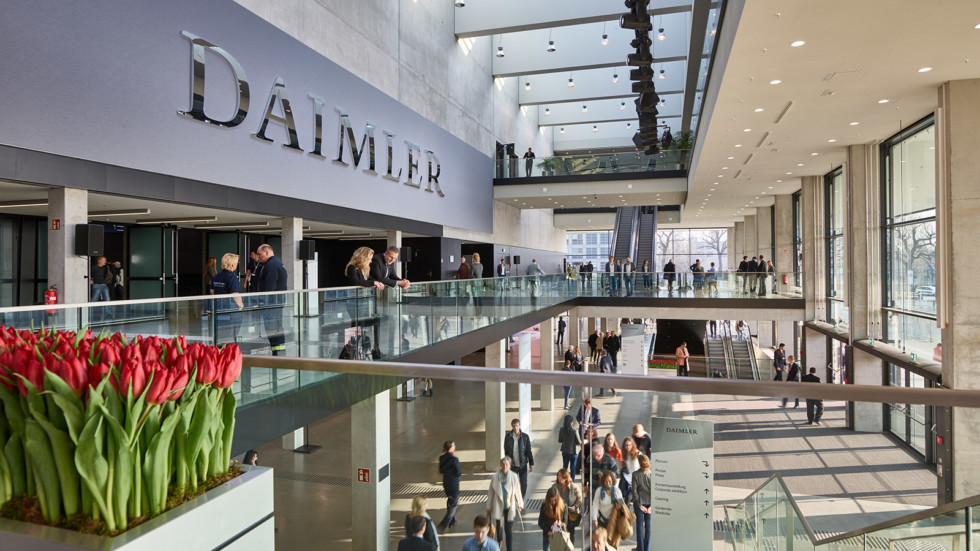 Daimler построит завод по производству двигателей в польском городе Явор