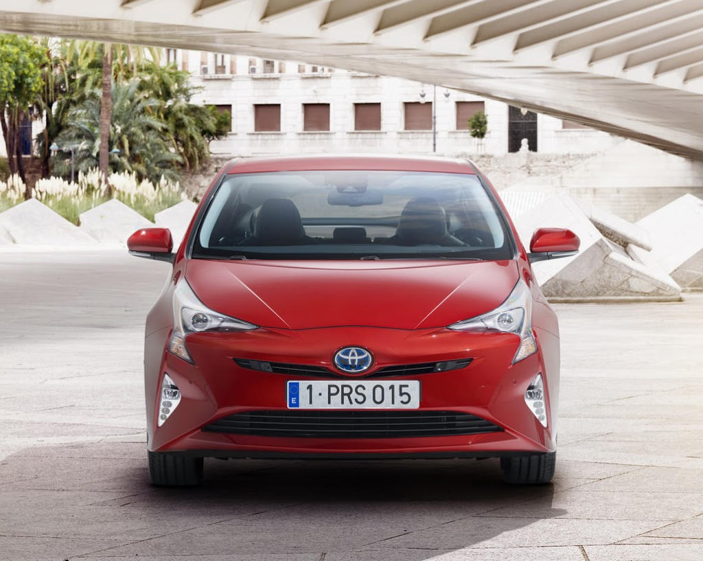 Рассекречен новый Toyota Prius 2016 (фото, цена) Рассекречен новый Toyota Prius 2016 (фото, цена)
