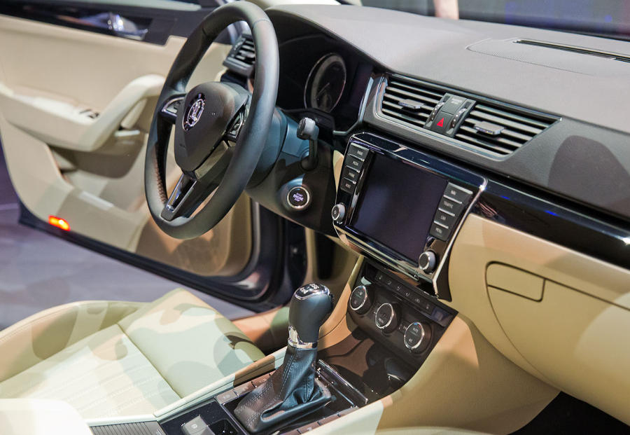 Новая Skoda Superb 2015- 2016 представлена в Чехии (фото, видео)