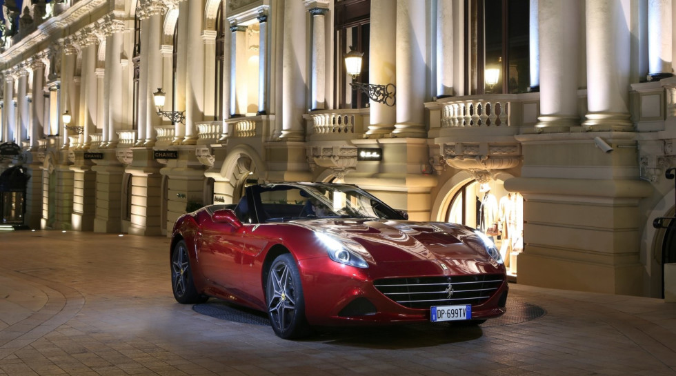 Продажи автомобилей класса Luxury существенно ухудшились в сентябре