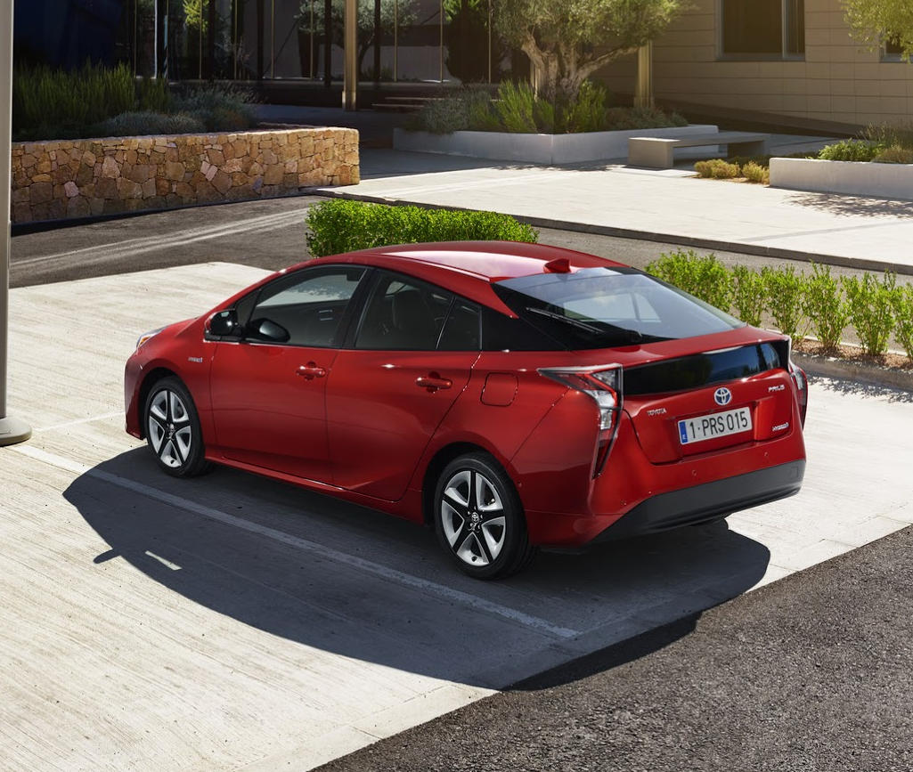 Рассекречен новый Toyota Prius 2016 (фото, цена) Рассекречен новый Toyota Prius 2016 (фото, цена)