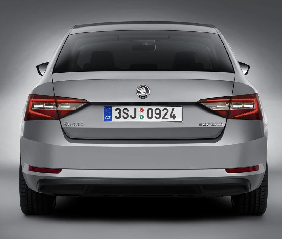 Новая Skoda Superb 2015- 2016 представлена в Чехии (фото, видео)