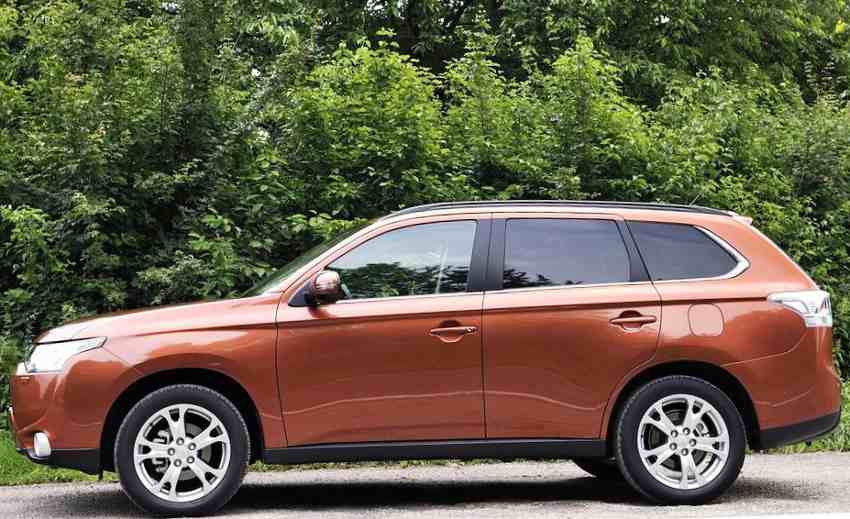 Mitsubishi Outlander 2013: цена, фото, характеристики