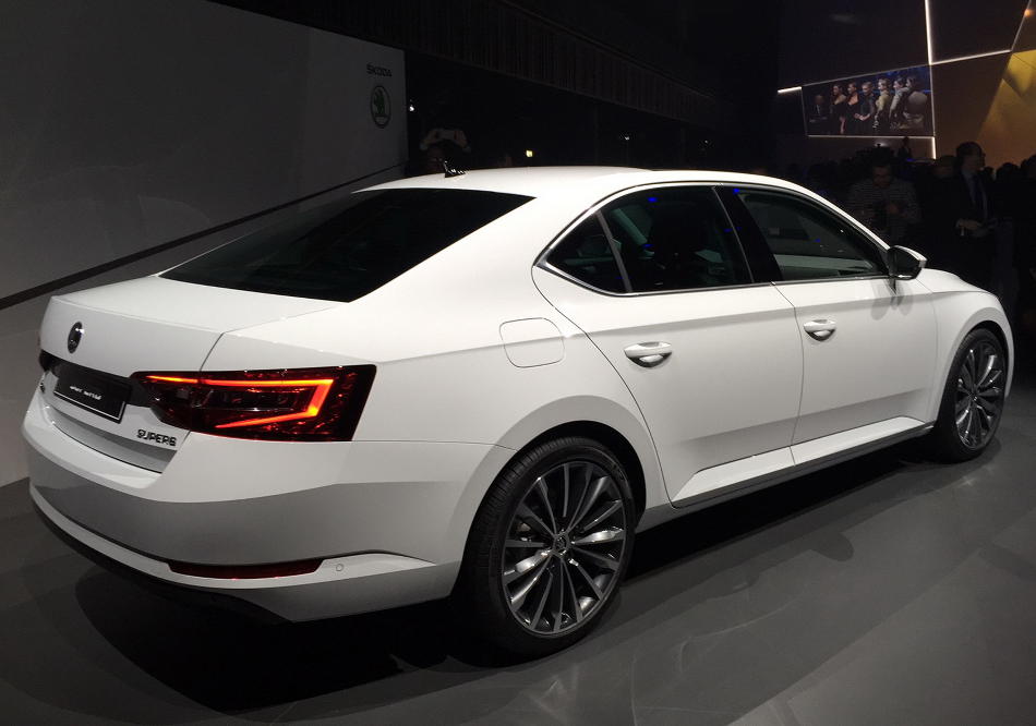 Новая Skoda Superb 2015- 2016 представлена в Чехии (фото, видео)