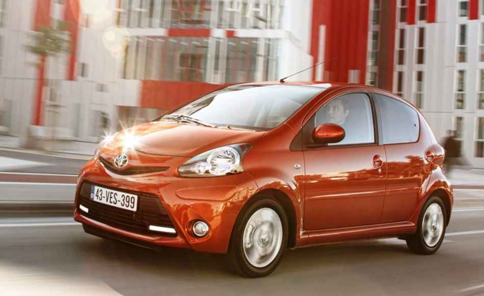 Toyota Aygo 2012: обзор, видео, фото Toyota Aygo 2012: обзор, видео, фото