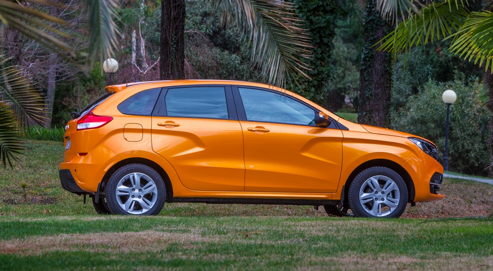 АВТОВАЗ рассказал о новой акции "Познакомься с Lada"