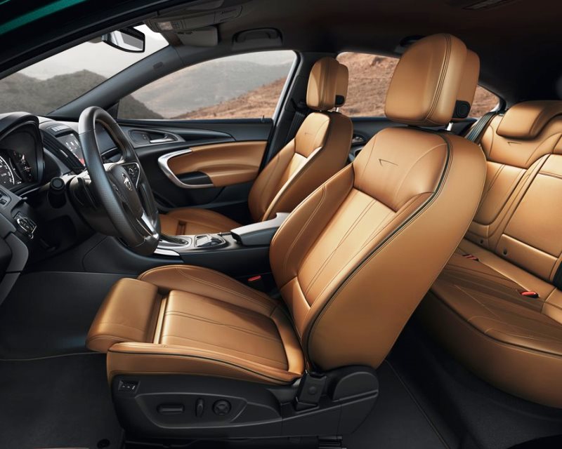 Рестайлинговые седан и универсал Opel Insignia 2014 Рестайлинговые седан и универсал Opel Insignia 2014
