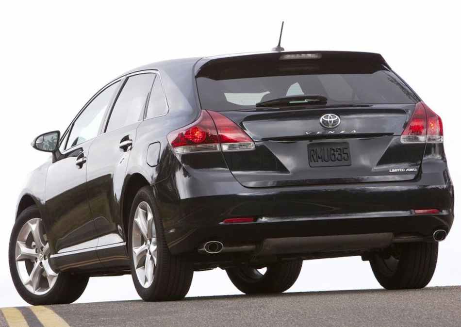 Цены на новый Toyota Venza 2013 в России