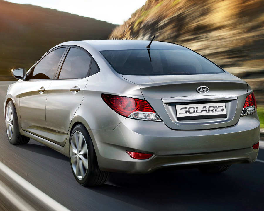 Цены на седан и хетчбэк Hyundai Solaris в 2013 году Цены на седан и хетчбэк Hyundai Solaris в 2013 году