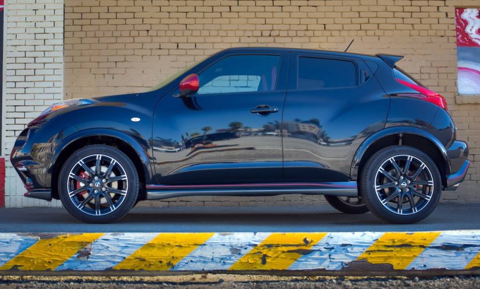 Мощный Nissan Juke Nismo RS 2015 в России (цена, фото) Мощный Nissan Juke Nismo RS 2015 в России (цена, фото)