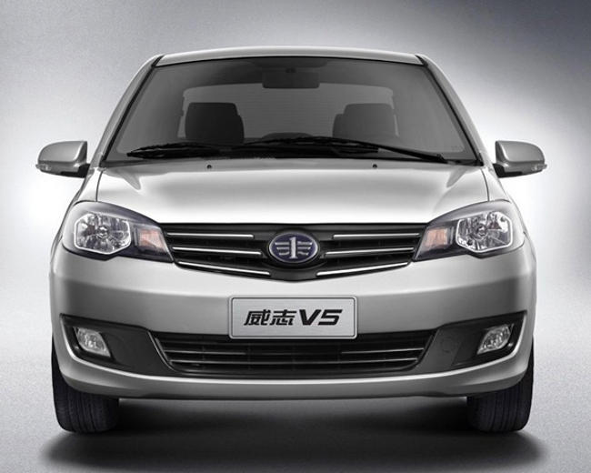 Цены на седан FAW V5 в 2014 году Цены на седан FAW V5 в 2014 году