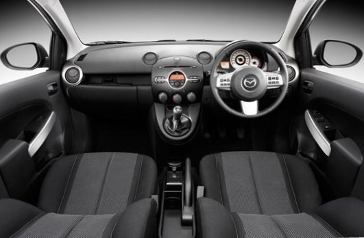 Праворульные автомобили не будут запрещать в 2012 году Праворульные автомобили не будут запрещать в 2012 году