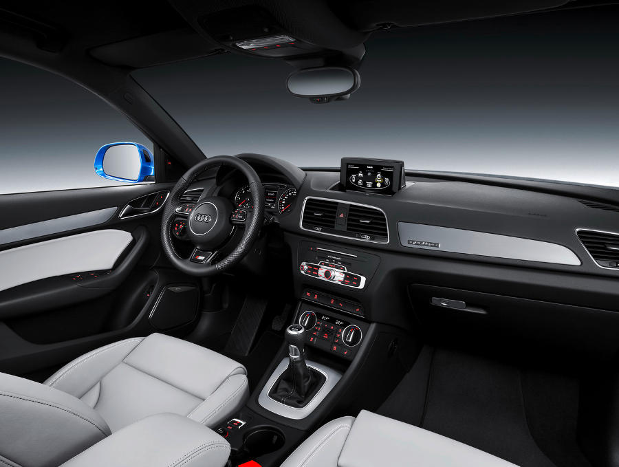 Рестайлинговые Audi Q3 и RS Q3 2015 в России Рестайлинговые Audi Q3 и RS Q3 2015 в России