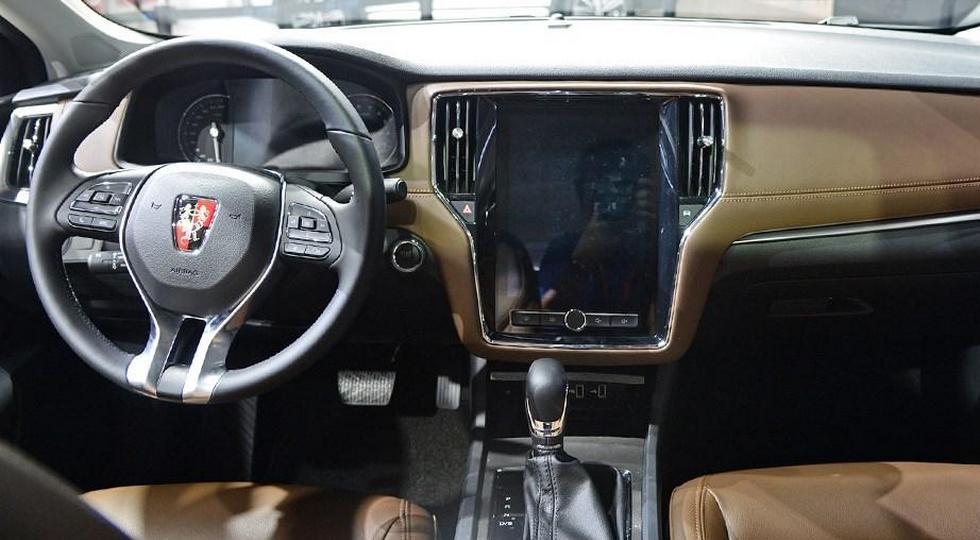Новый седан Roewe i6 представлен в Китае Новый седан Roewe i6 представлен в Китае