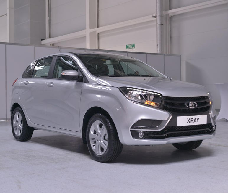 Серийная версия Lada XRay (фото, цена) Серийная версия Lada XRay (фото, цена)
