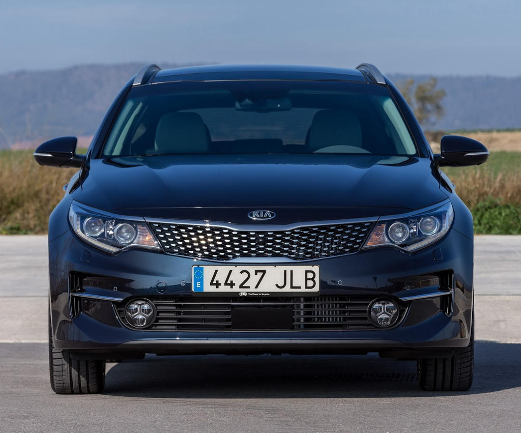 Kia показала новый универсал Optima Sportswagon 2016 (фото, цена)