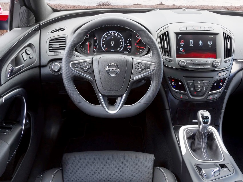 &laquo;Заряженная&raquo; Opel Insignia OPC 2014 года