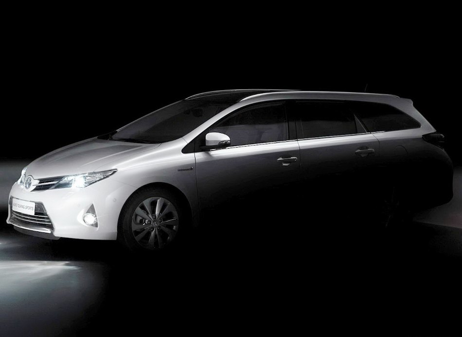 Универсал Toyota Auris Tourer 2013: фото, характеристики Универсал Toyota Auris Tourer 2013: фото, характеристики