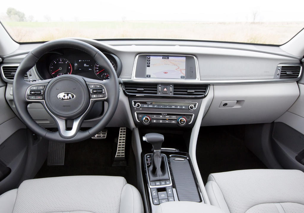 Kia показала новый универсал Optima Sportswagon 2016 (фото, цена)