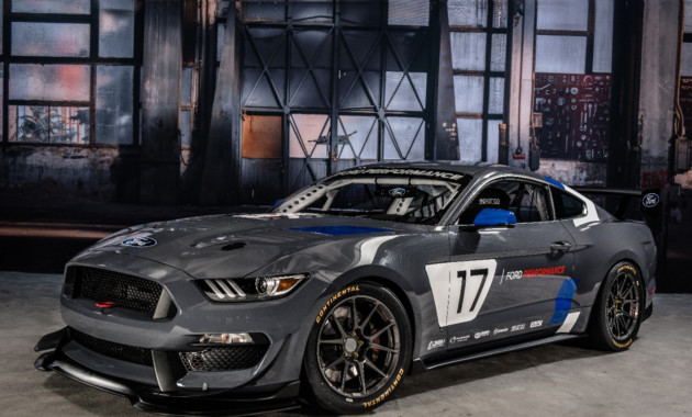 Ford выкатил на выставку SEMA гоночный Mustang GT4