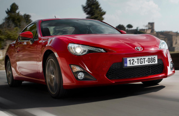Купе Toyota GT86 2014 в России (фото, цена)