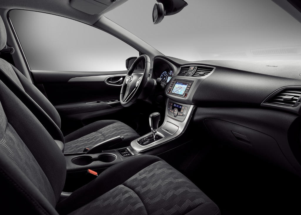 Новый хетчбэк Nissan Tiida 2015 в России (цена, фото) Новый хетчбэк Nissan Tiida 2015 в России (цена, фото)