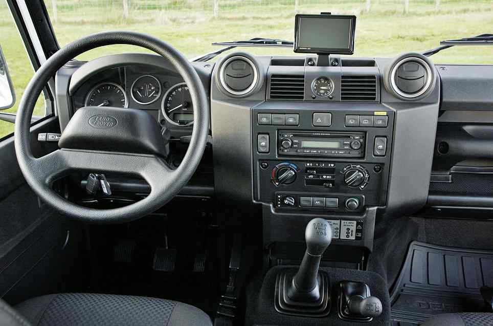 Land Rover Defender 90 2012: цена, фото, характеристики Land Rover Defender 90 2012: цена, фото, характеристики