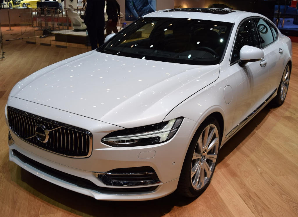 Новый Volvo S90 2016 – 2017 в России (цена, фото) Новый Volvo S90 2016 – 2017 в России (цена, фото)