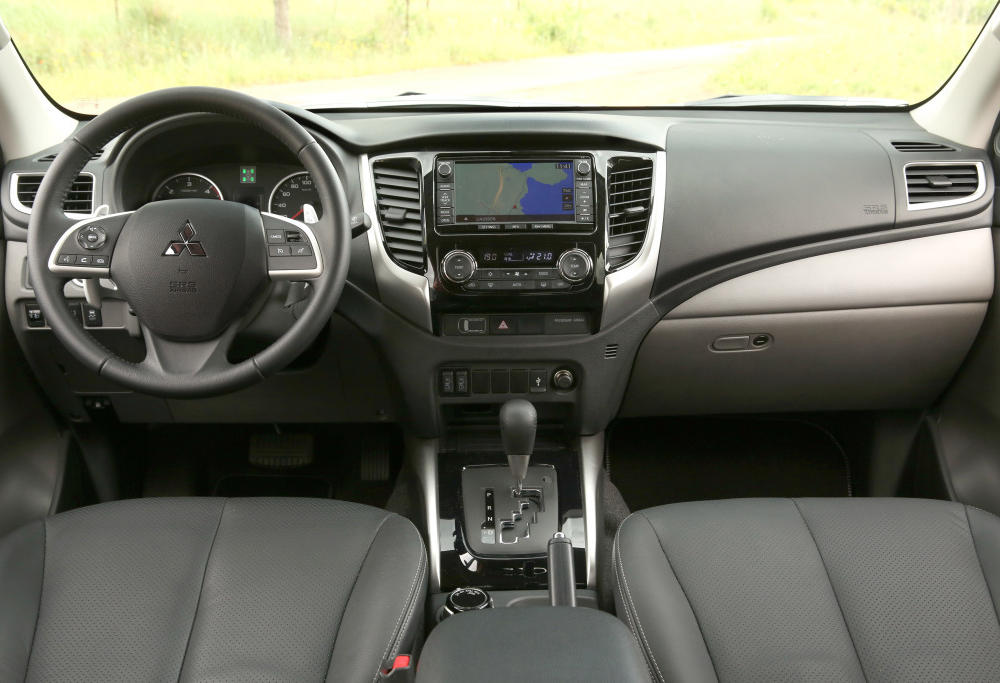 Новый Mitsubishi L200 2015 — 2016 в России (цена, фото) Новый Mitsubishi L200 2015 — 2016 в России (цена, фото)