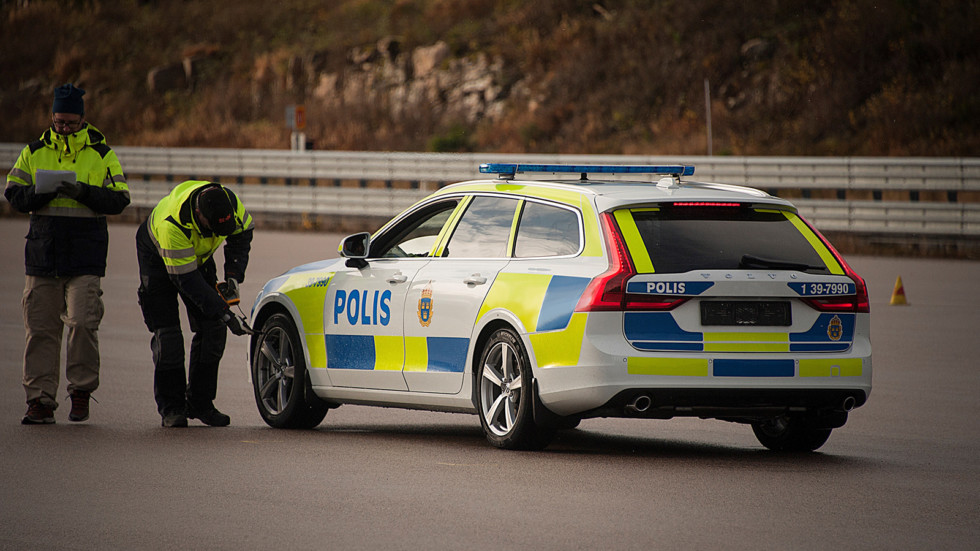 Volvo V90 подготовили для несения службы в полиции Volvo V90 подготовили для несения службы в полиции