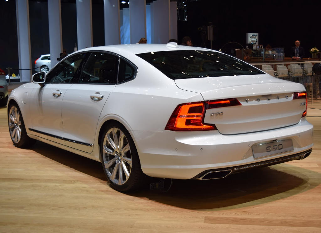 Новый Volvo S90 2016 – 2017 в России (цена, фото) Новый Volvo S90 2016 – 2017 в России (цена, фото)