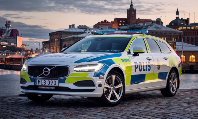 Volvo V90 подготовили для несения службы в полиции Volvo V90 подготовили для несения службы в полиции