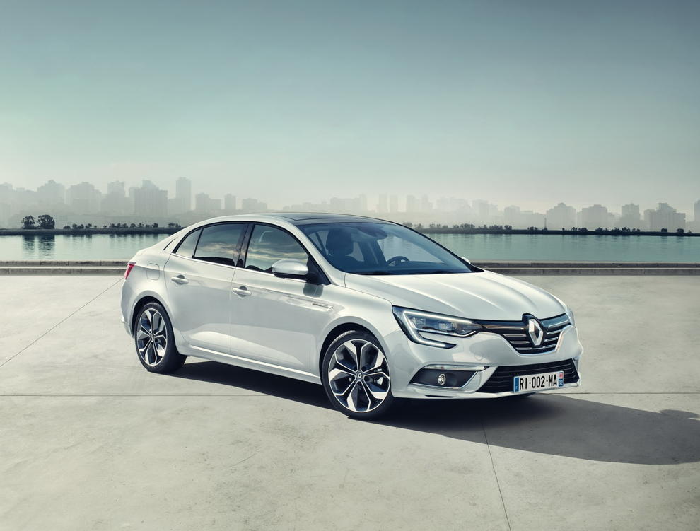 Новый седан Renault Megane 4 2017 заменит Fluence (фото, цена) Новый седан Renault Megane 4 2017 заменит Fluence (фото, цена)