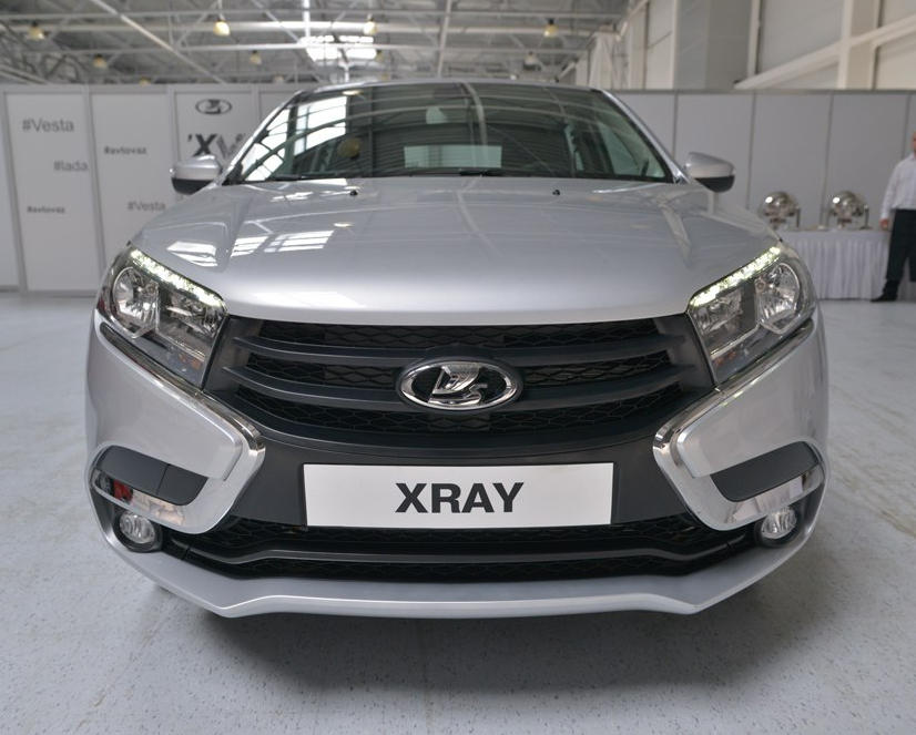 Серийная версия Lada XRay (фото, цена) Серийная версия Lada XRay (фото, цена)