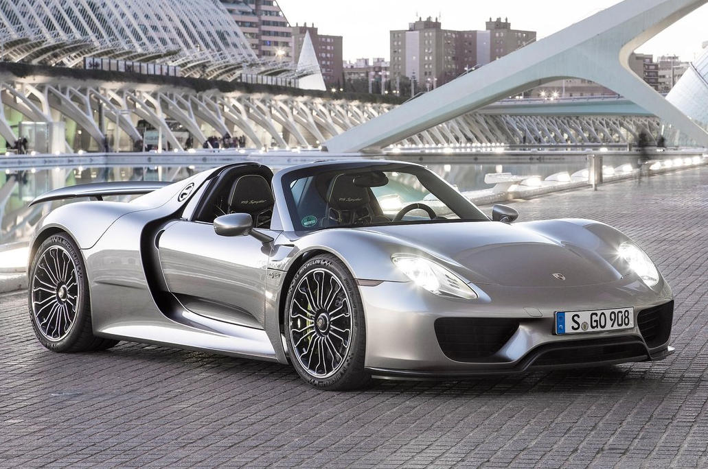Porsche 918 Spyder 2015 в России по цене от 48 млн. рублей Porsche 918 Spyder 2015 в России по цене от 48 млн. рублей