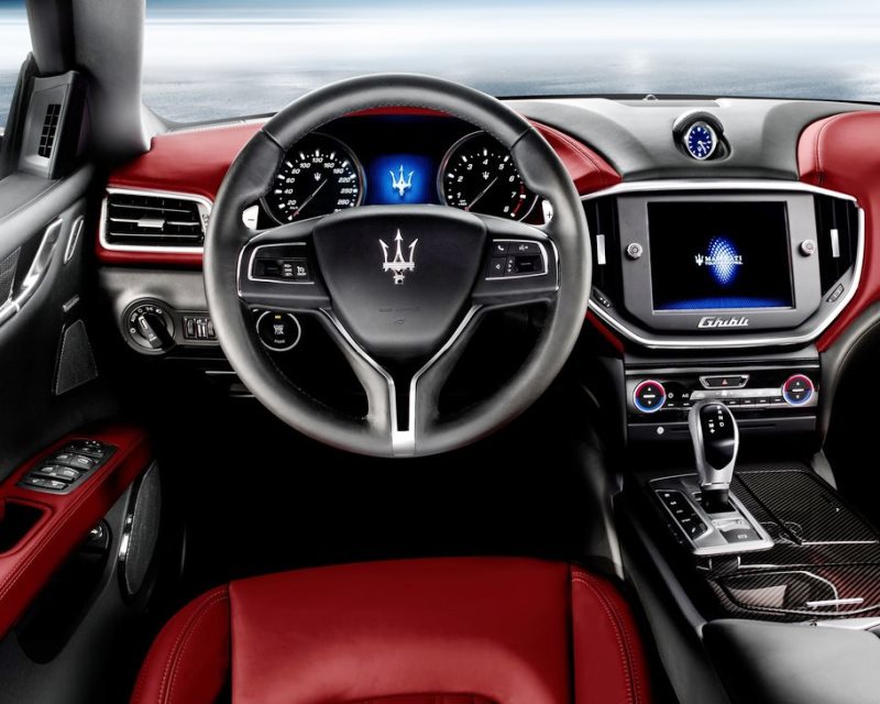 Новый седан Maserati Ghibli 2014 Новый седан Maserati Ghibli 2014