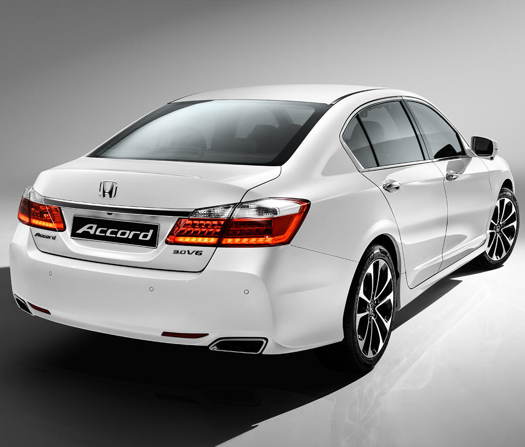 Представлена новая Honda Accord 2014-2015 (фото) Представлена новая Honda Accord 2014-2015 (фото)