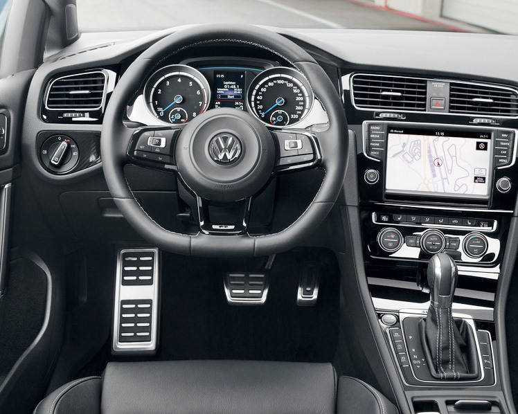 Представлен &laquo;заряженный&raquo; Volkswagen Golf R 7