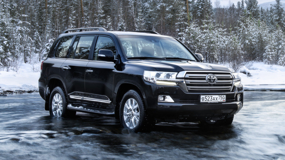 Клиенты РФ могут рассчитывать на скидки у Toyota в декабре
