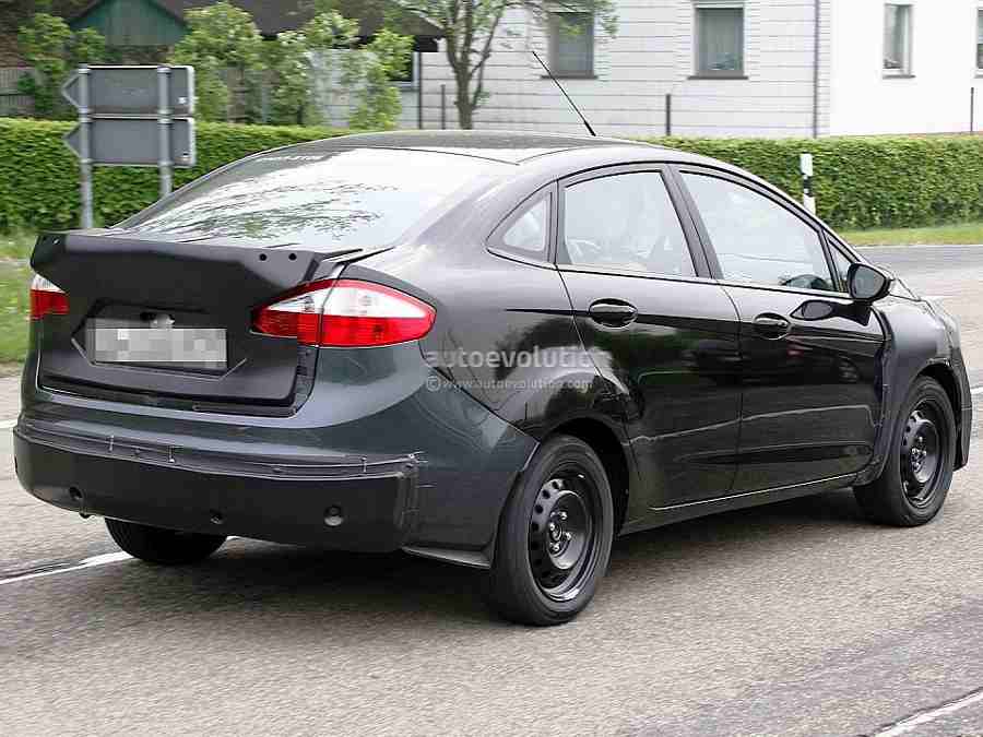 Новый седан Ford Fiesta на испытаниях (фото) Новый седан Ford Fiesta на испытаниях (фото)