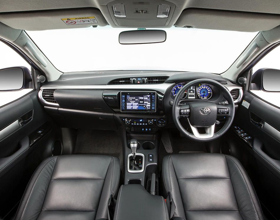 Представлен новый Toyota Fortuner 2016 (фото, цена) Представлен новый Toyota Fortuner 2016 (фото, цена)