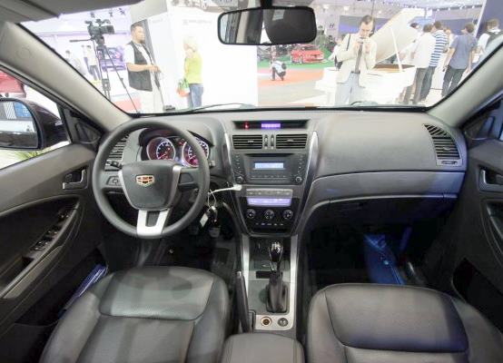 Китайский кроссовер Geely Emgrand X7 2014 в России