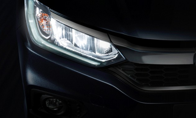 Первые фото обновленного седана Honda City