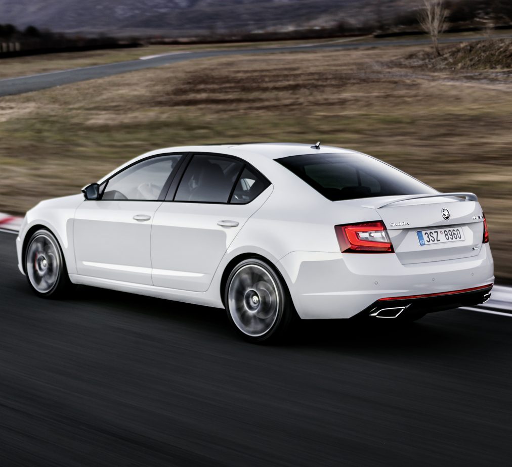 Рестайлинговые Skoda Octavia RS 2017 (фото, цена) Рестайлинговые Skoda Octavia RS 2017 (фото, цена)